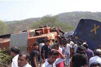 Maharashtra Train Accident Photos